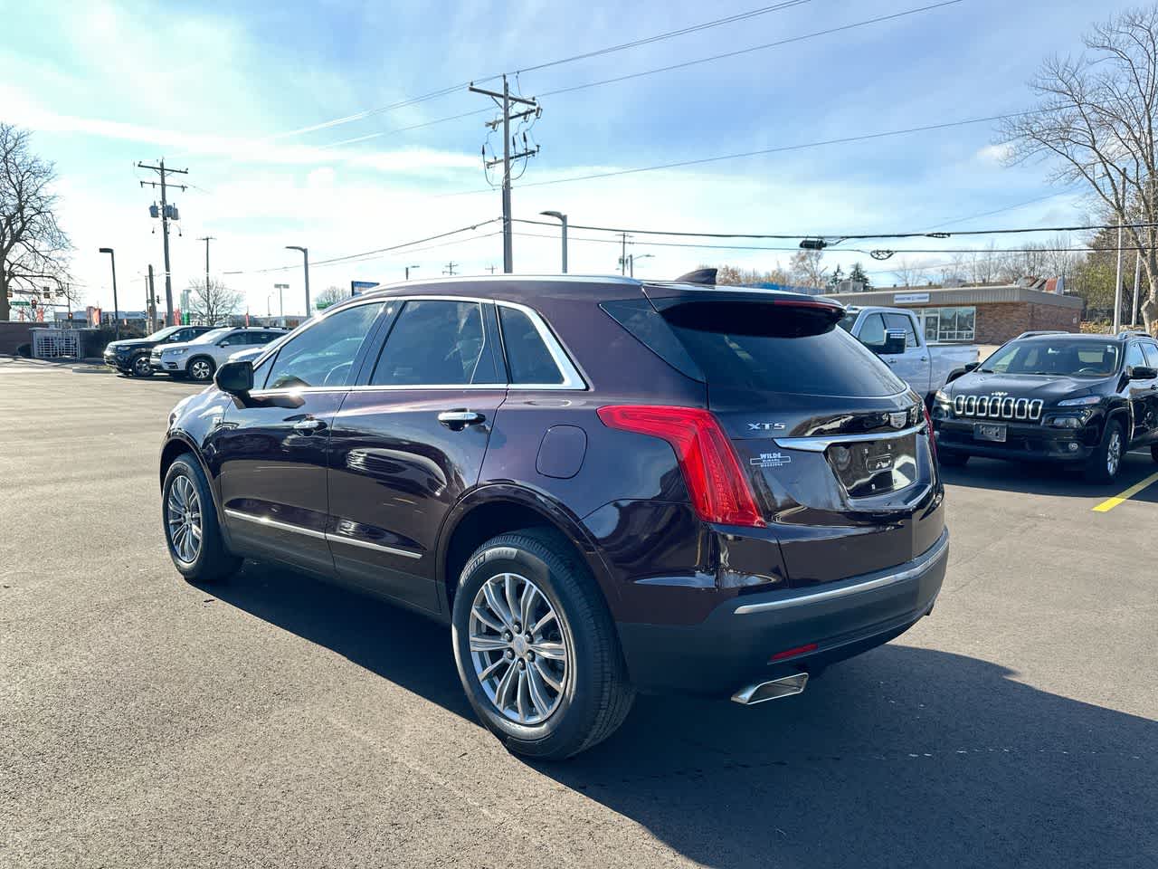 Thumbnail: 2017 Cadillac XT5 - 11