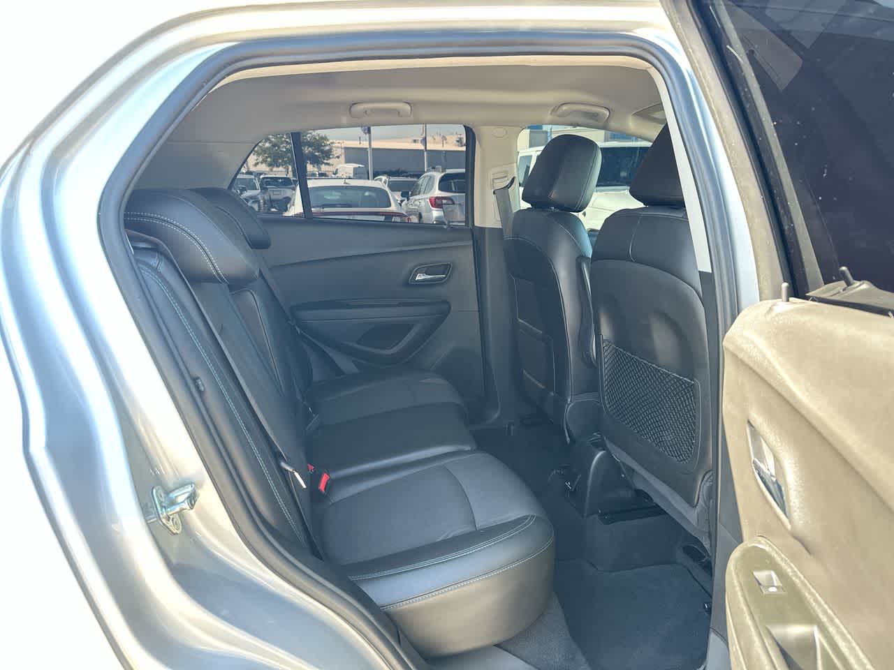 Thumbnail: 2016 Chevrolet Trax - 25