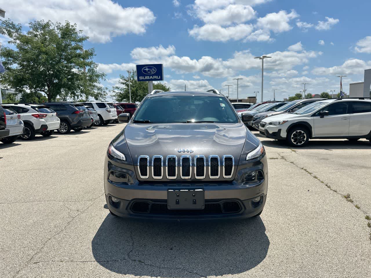 Thumbnail: 2017 Jeep Cherokee - 16