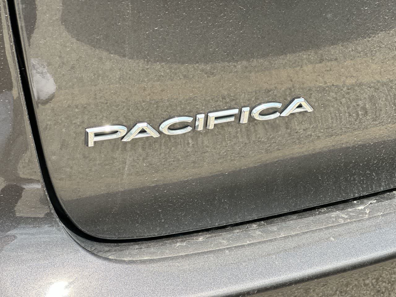 2017 Chrysler Pacifica  30