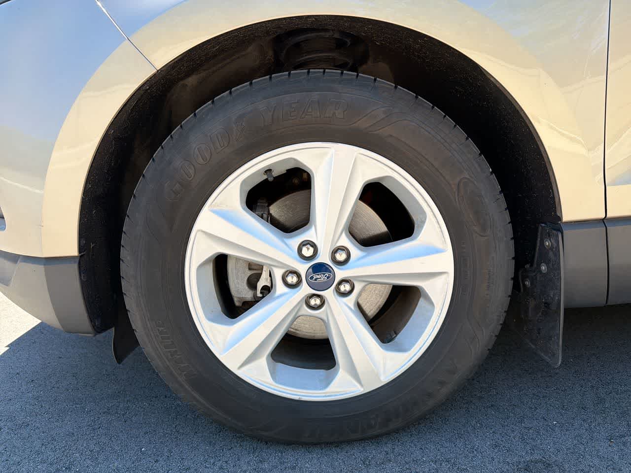 Thumbnail: 2020 Ford Edge - 18