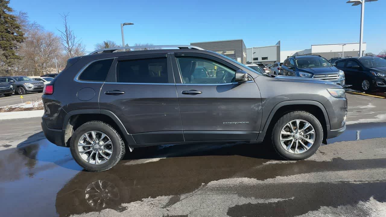 Thumbnail: 2019 Jeep Cherokee - 9