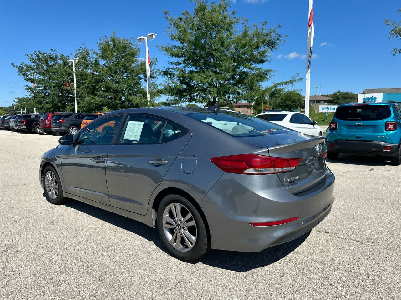 Thumbnail: 2017 Hyundai Elantra - 11