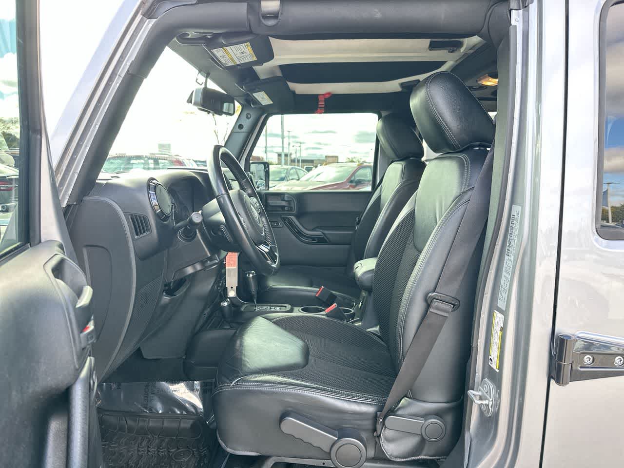 Thumbnail: 2017 Jeep Wrangler - 21