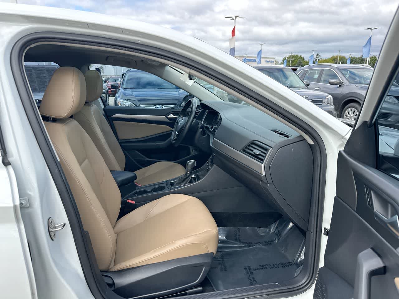 Thumbnail: 2019 Volkswagen Jetta - 27