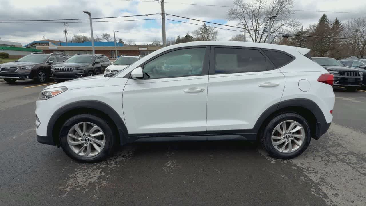 Thumbnail: 2017 Hyundai Tucson - 5