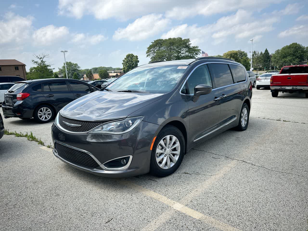 Thumbnail: 2017 Chrysler Pacifica - 2