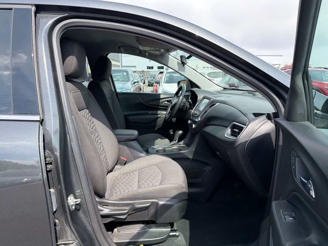 Thumbnail: 2018 Chevrolet Equinox - 25