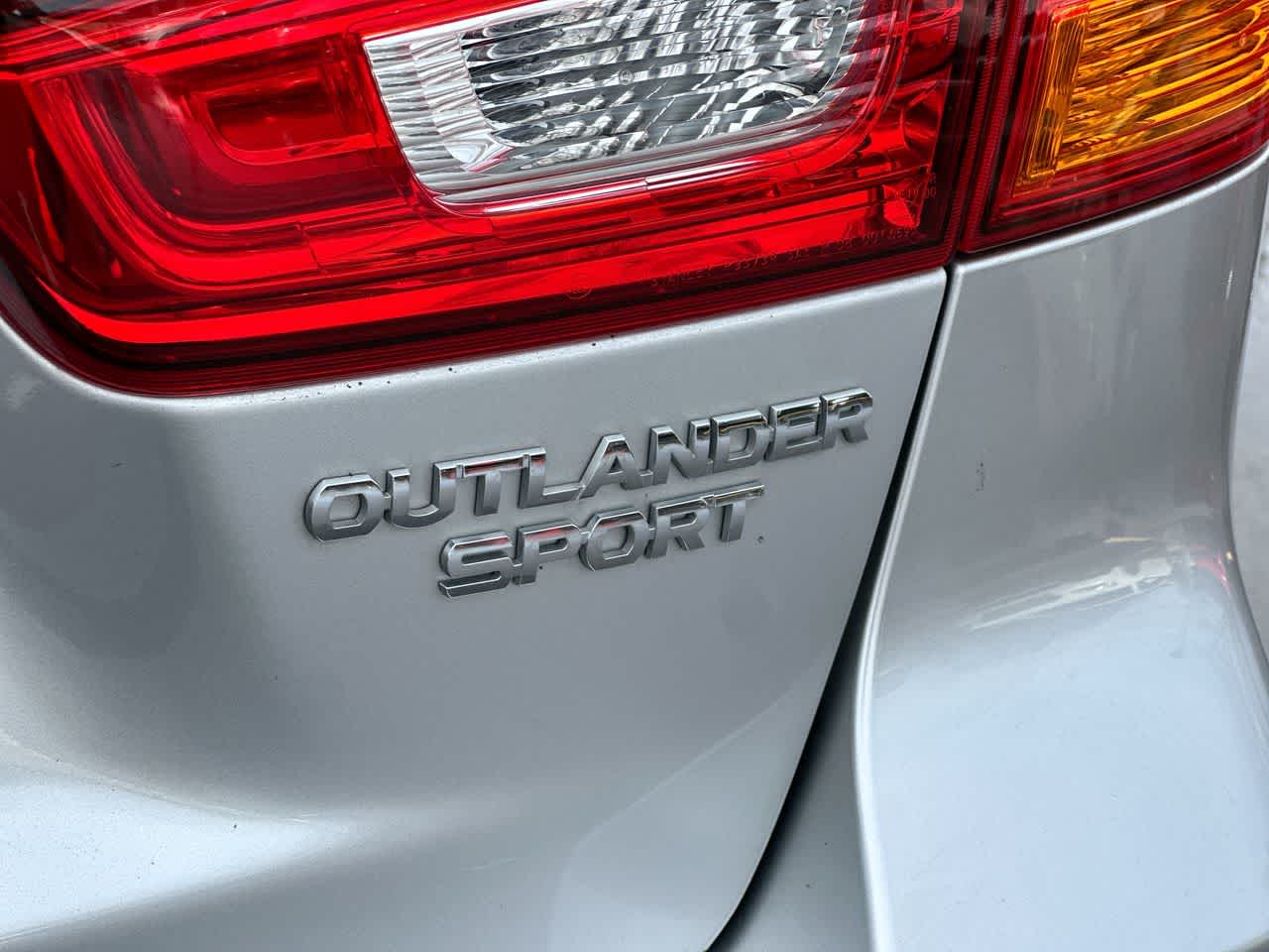 Thumbnail: 2018 Mitsubishi Outlander Sport - 18