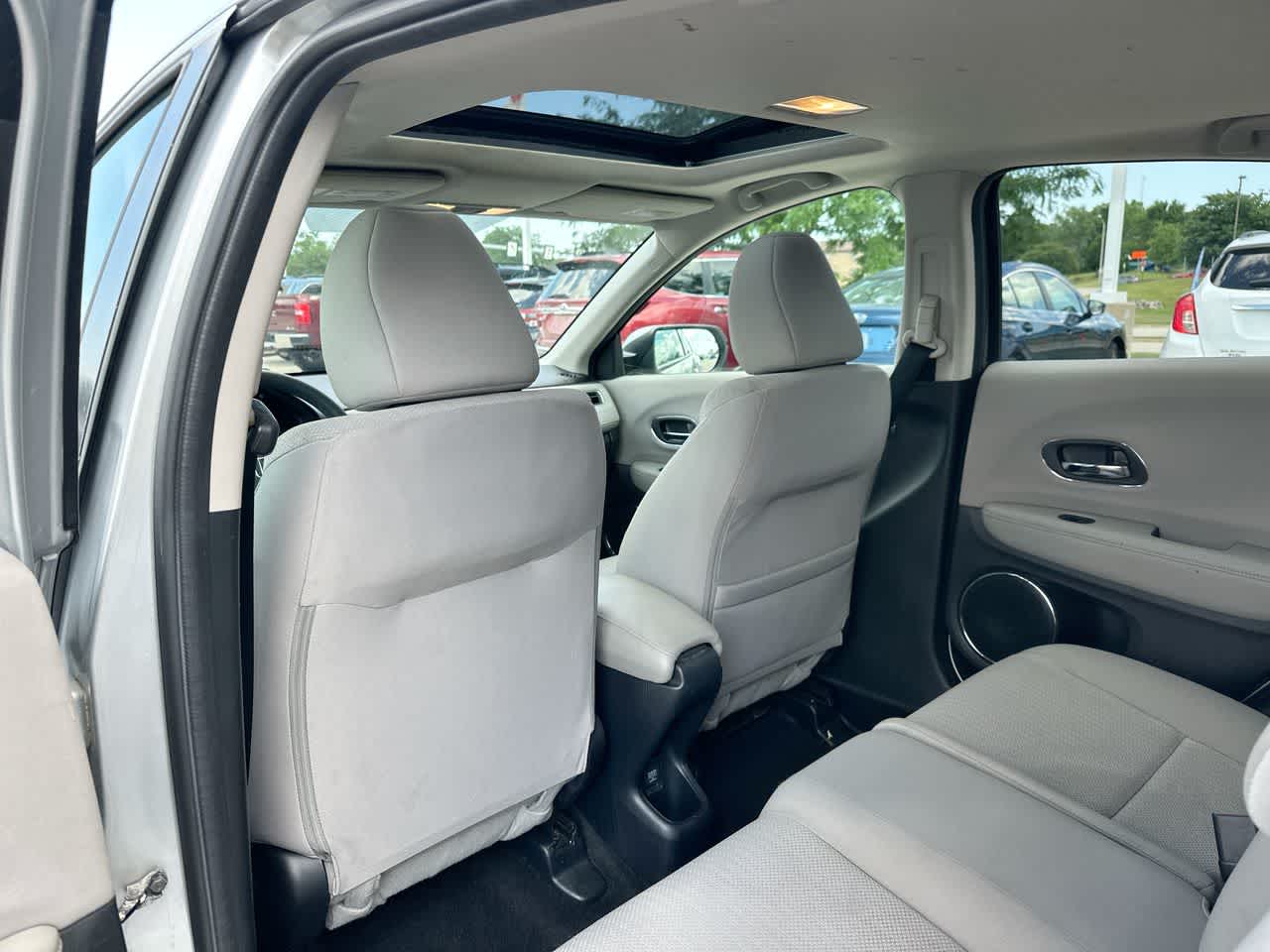 Thumbnail: 2016 Honda HR-V - 23