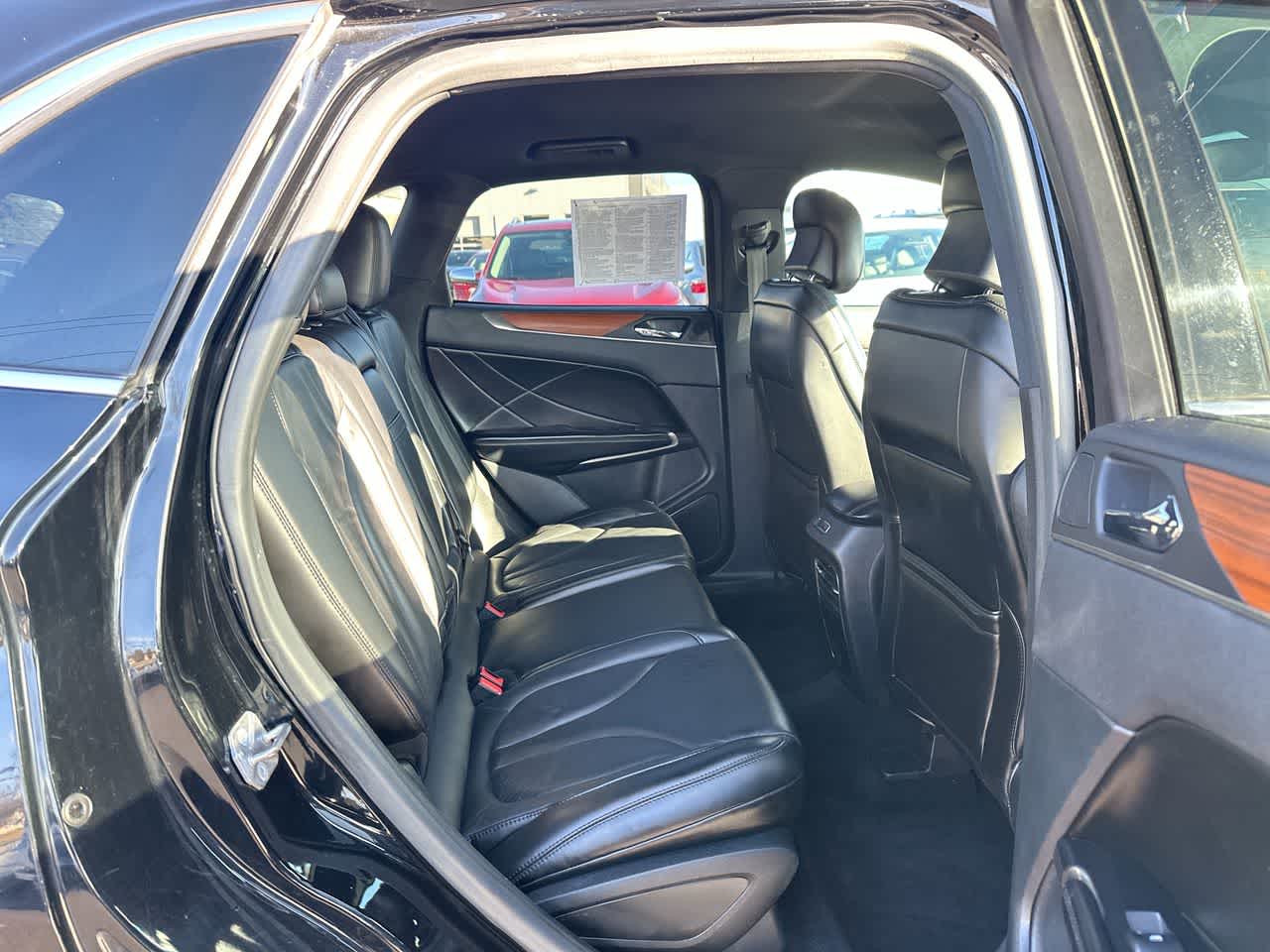 Thumbnail: 2017 Lincoln MKC - 25