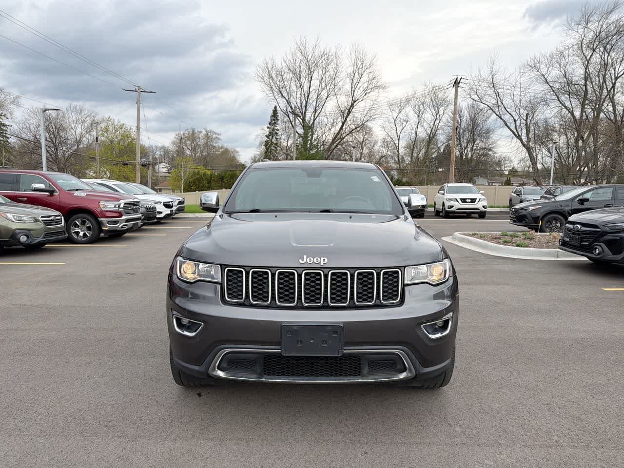 Thumbnail: 2019 Jeep Grand Cherokee - 17