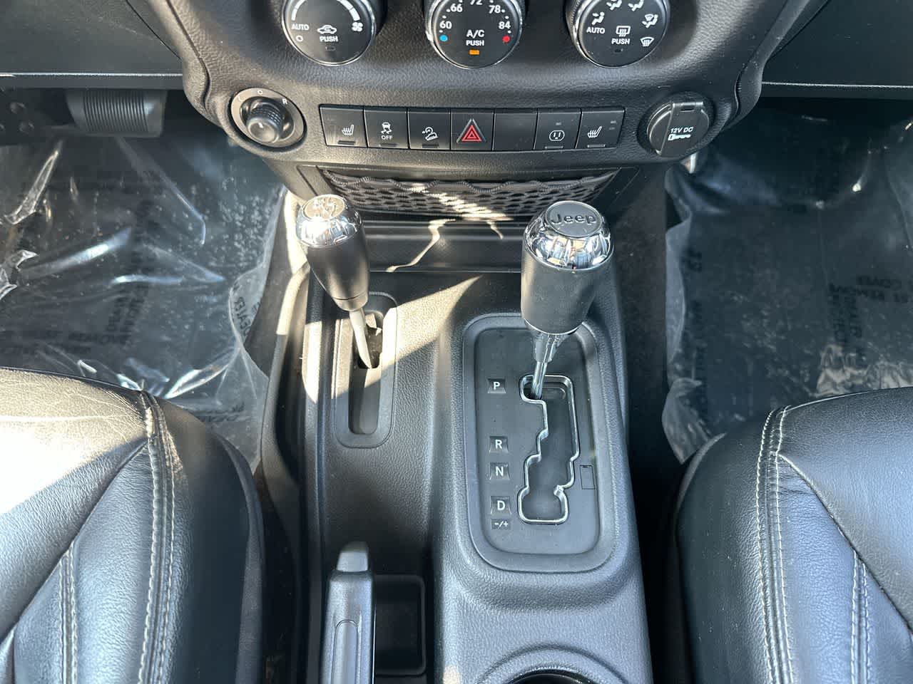 Thumbnail: 2013 Jeep Wrangler - 32