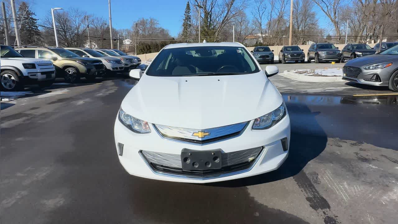 Thumbnail: 2017 Chevrolet Volt - 3