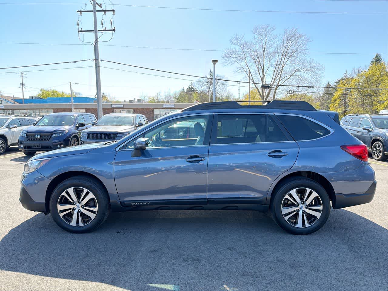 Thumbnail: 2018 Subaru Outback - 10