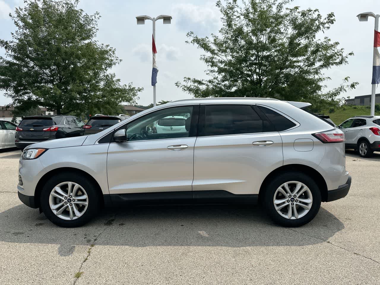 Thumbnail: 2019 Ford Edge - 10