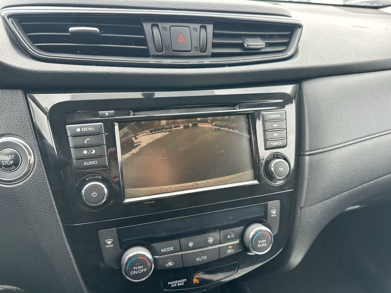 Thumbnail: 2018 Nissan Rogue - 31