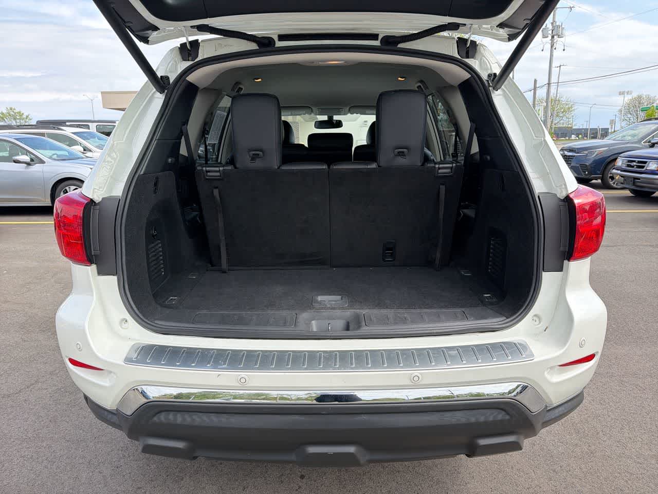 Thumbnail: 2019 Nissan Pathfinder - 36