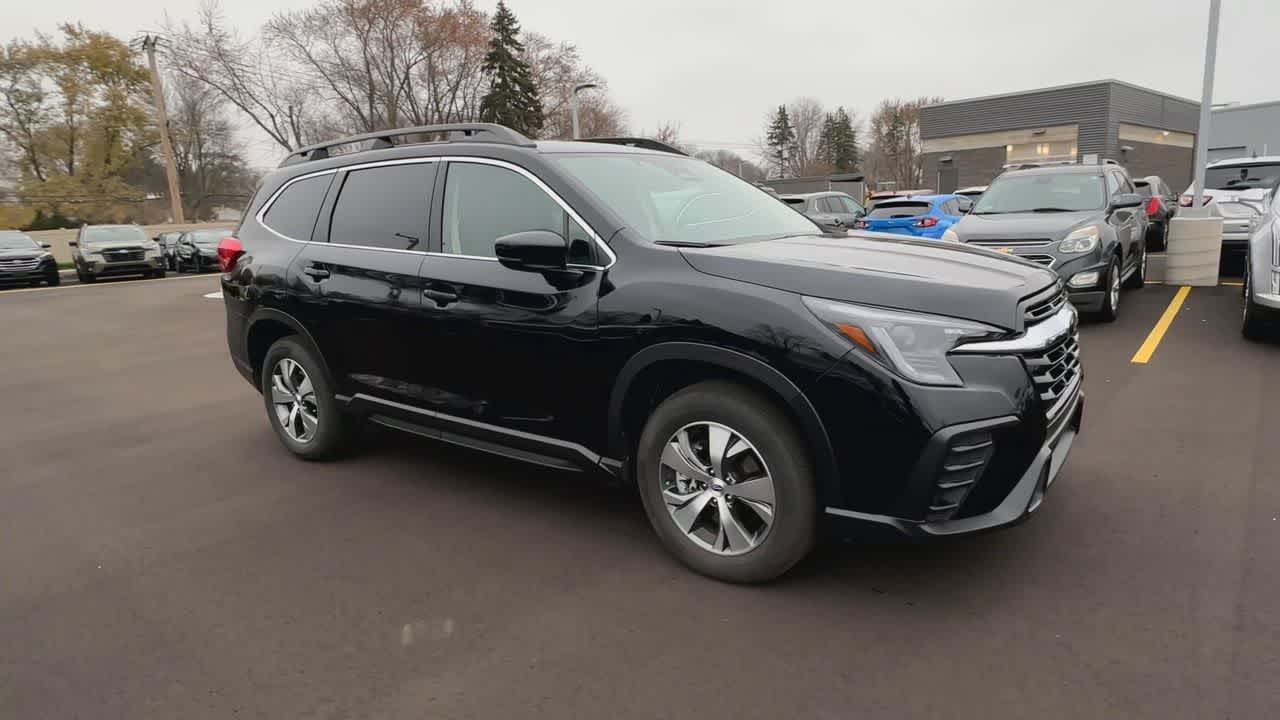 2025 Subaru Ascent Premium photo 2