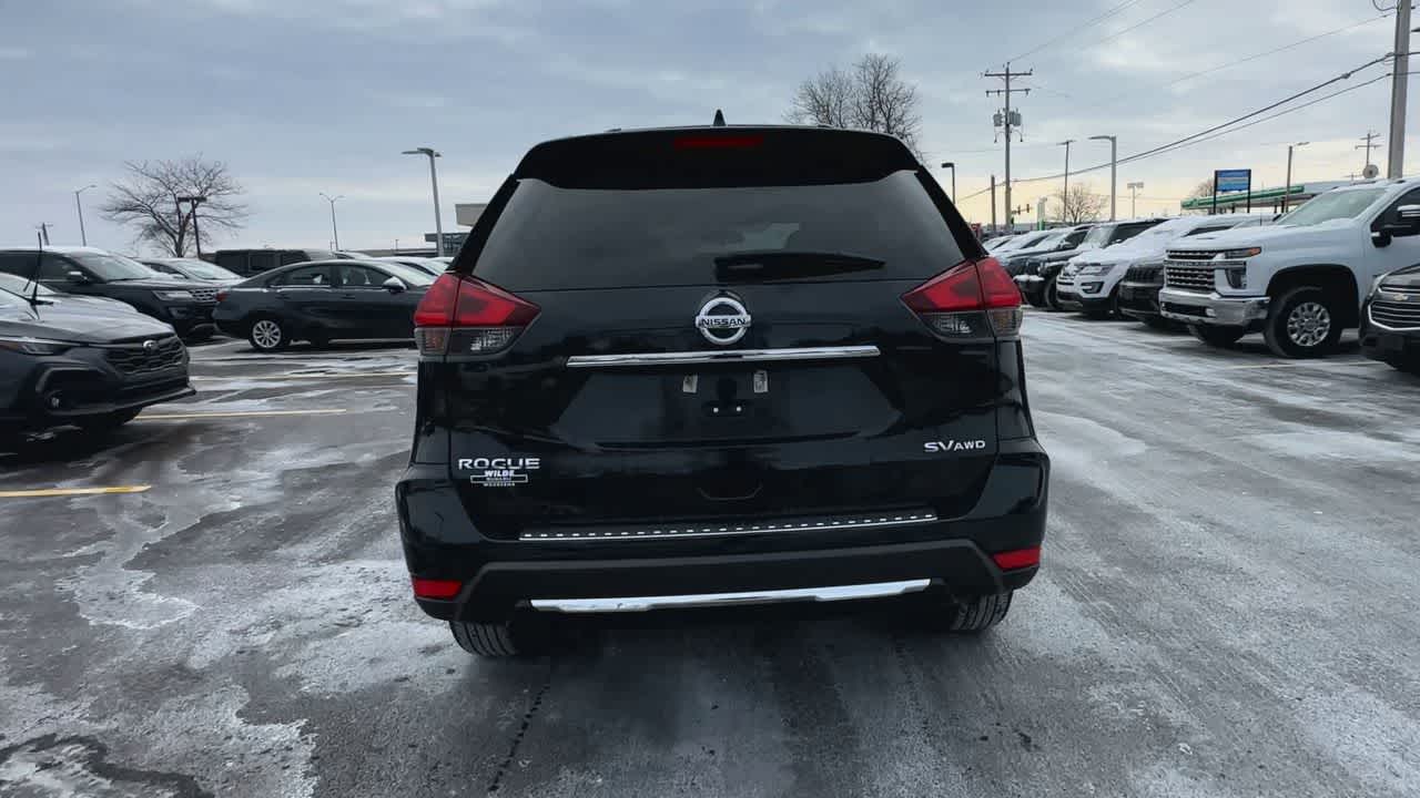 Thumbnail: 2017 Nissan Rogue - 7