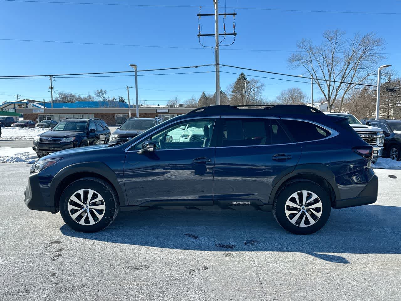 Thumbnail: 2025 Subaru Outback - 10