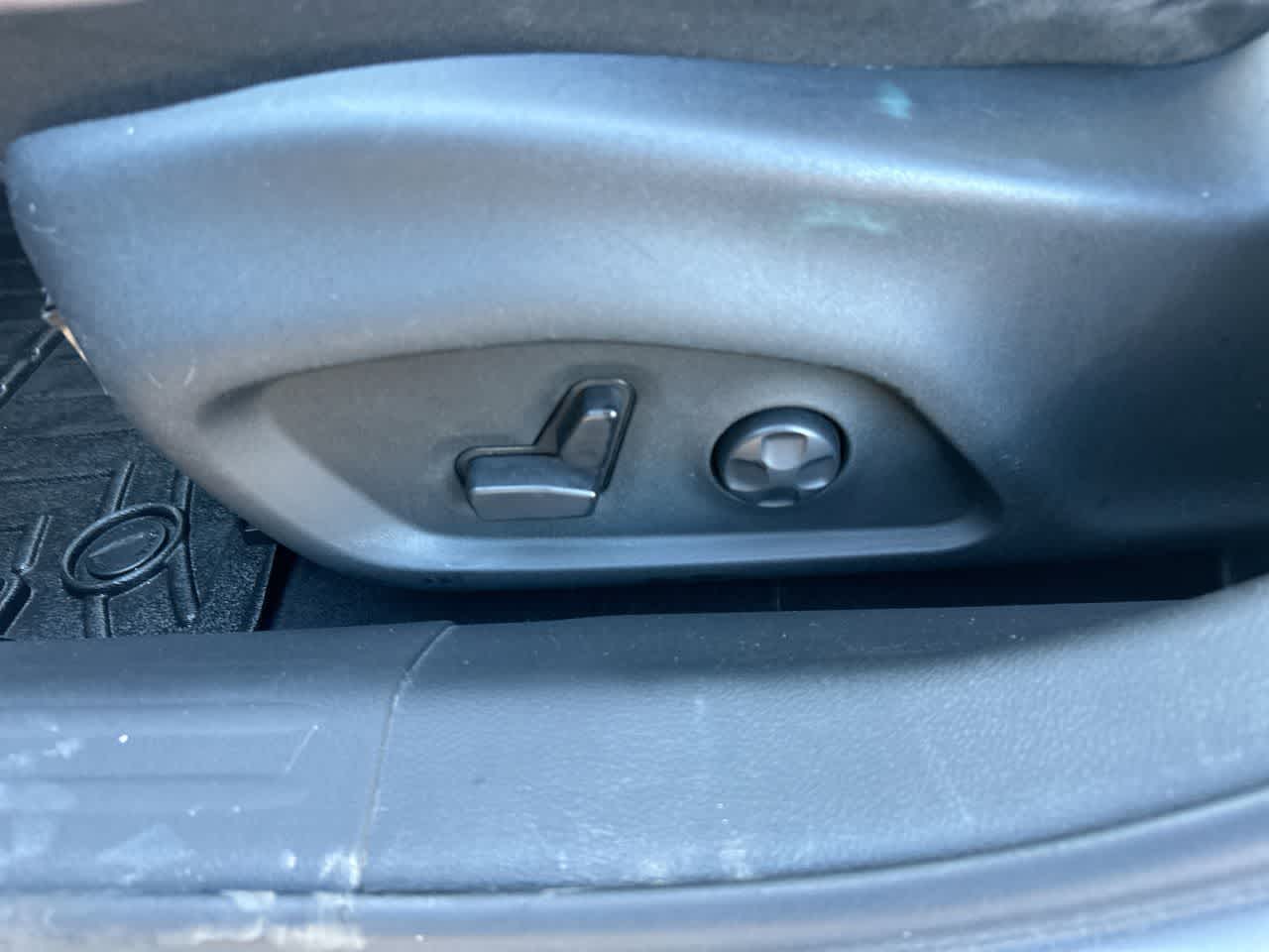 Thumbnail: 2018 Jeep Compass - 22