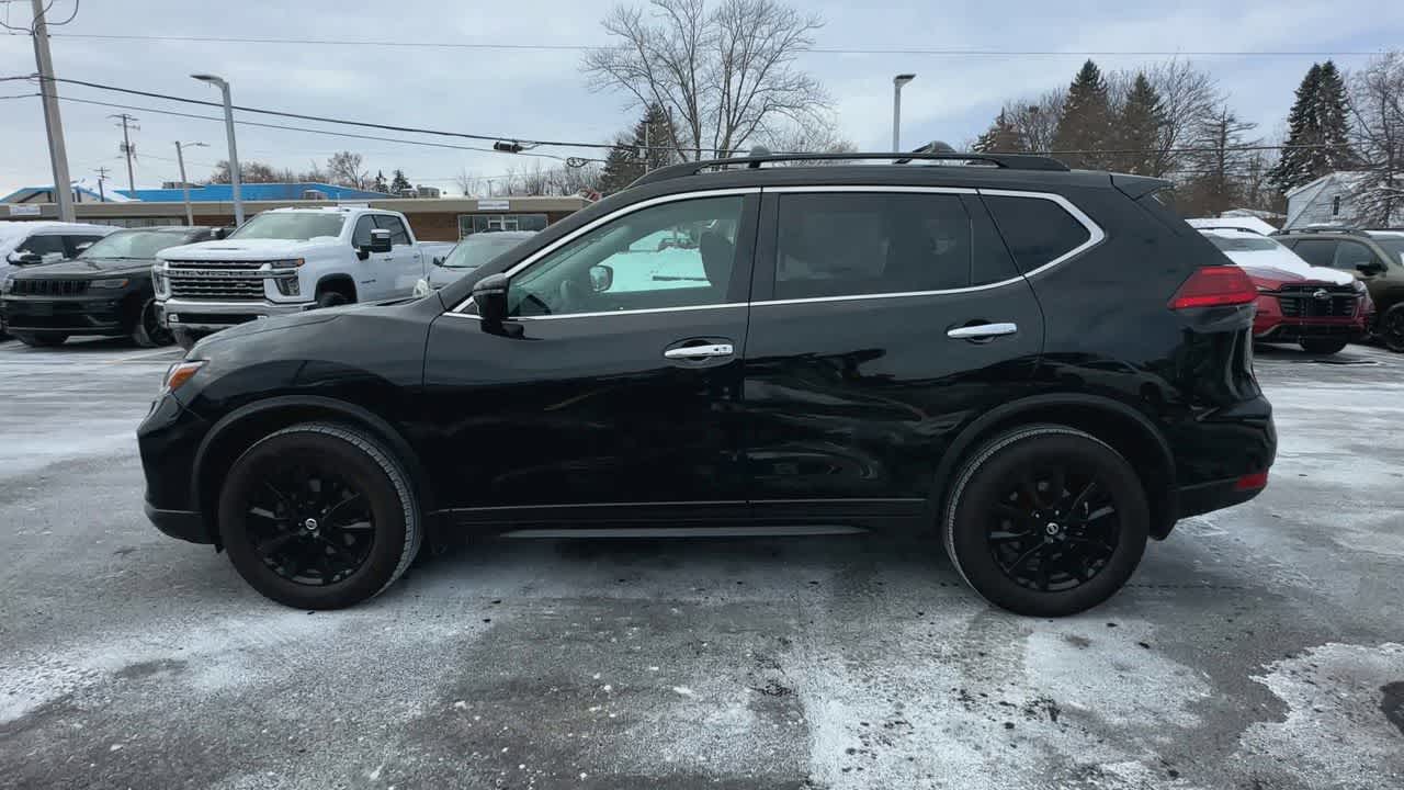 Thumbnail: 2017 Nissan Rogue - 5