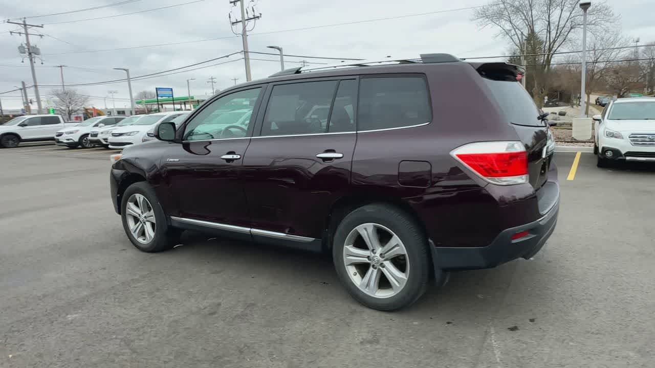 Thumbnail: 2013 Toyota Highlander - 6