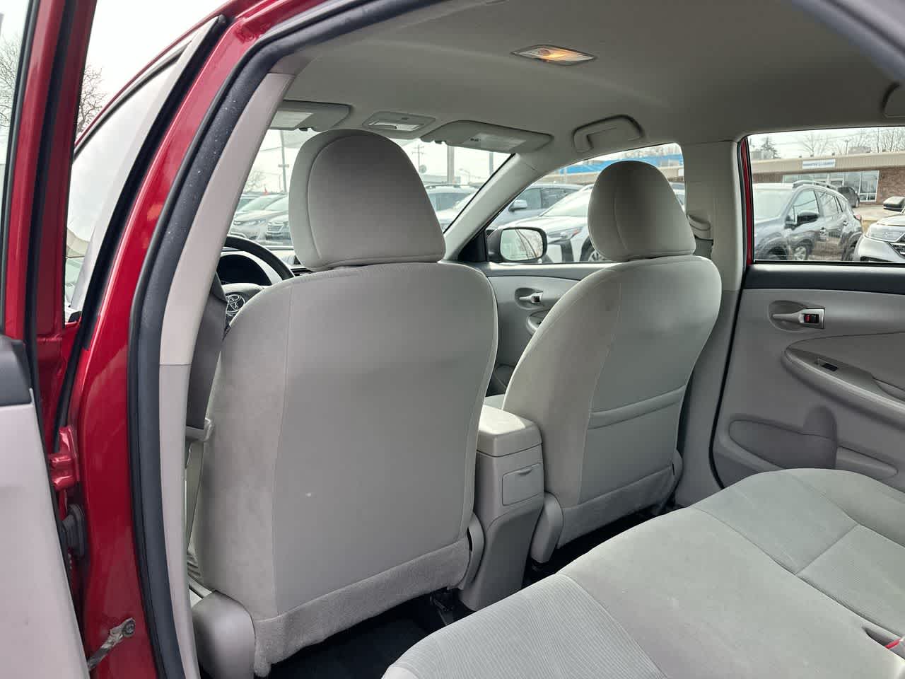 Thumbnail: 2013 Toyota Corolla - 23