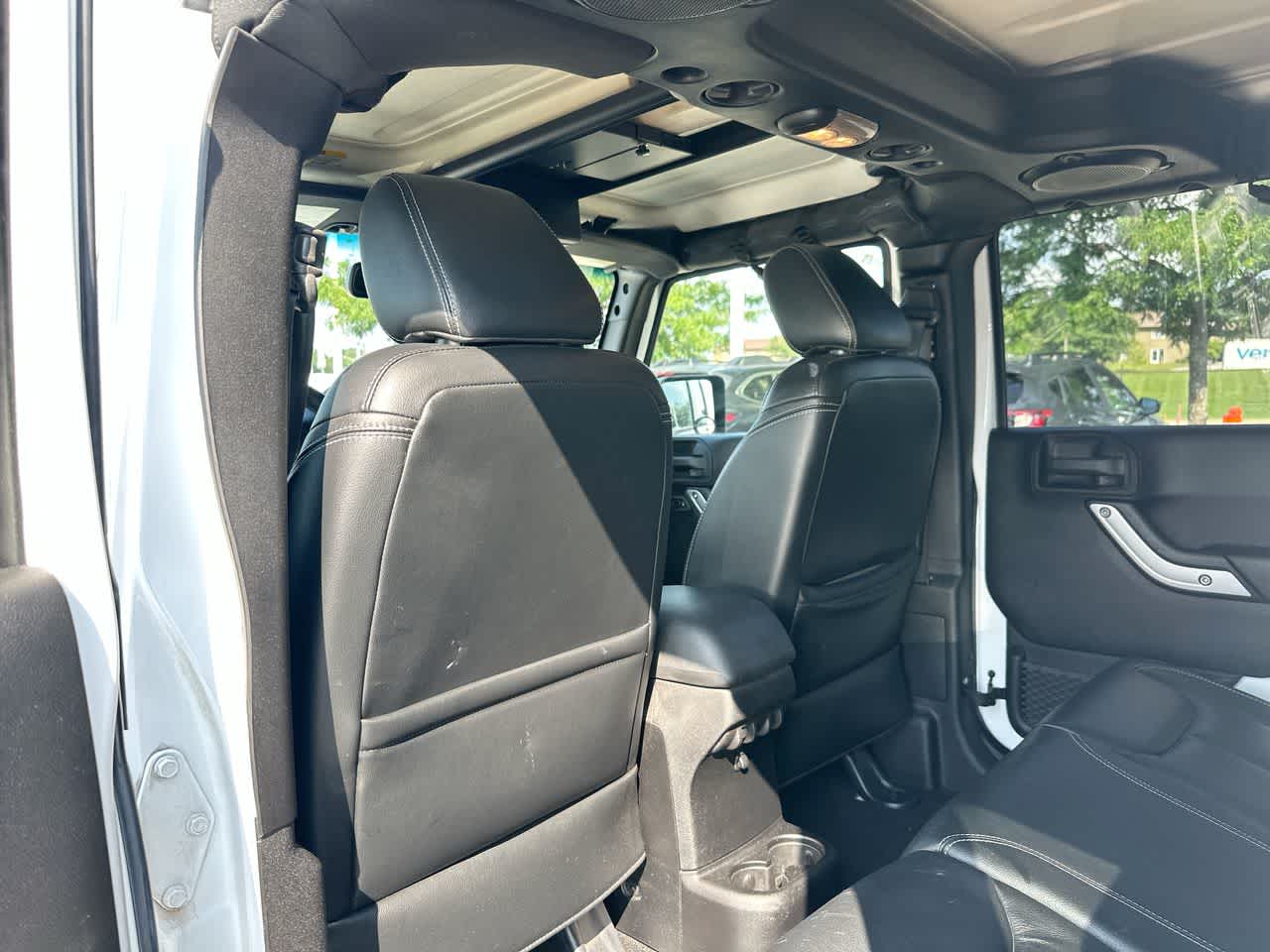 Thumbnail: 2013 Jeep Wrangler - 23