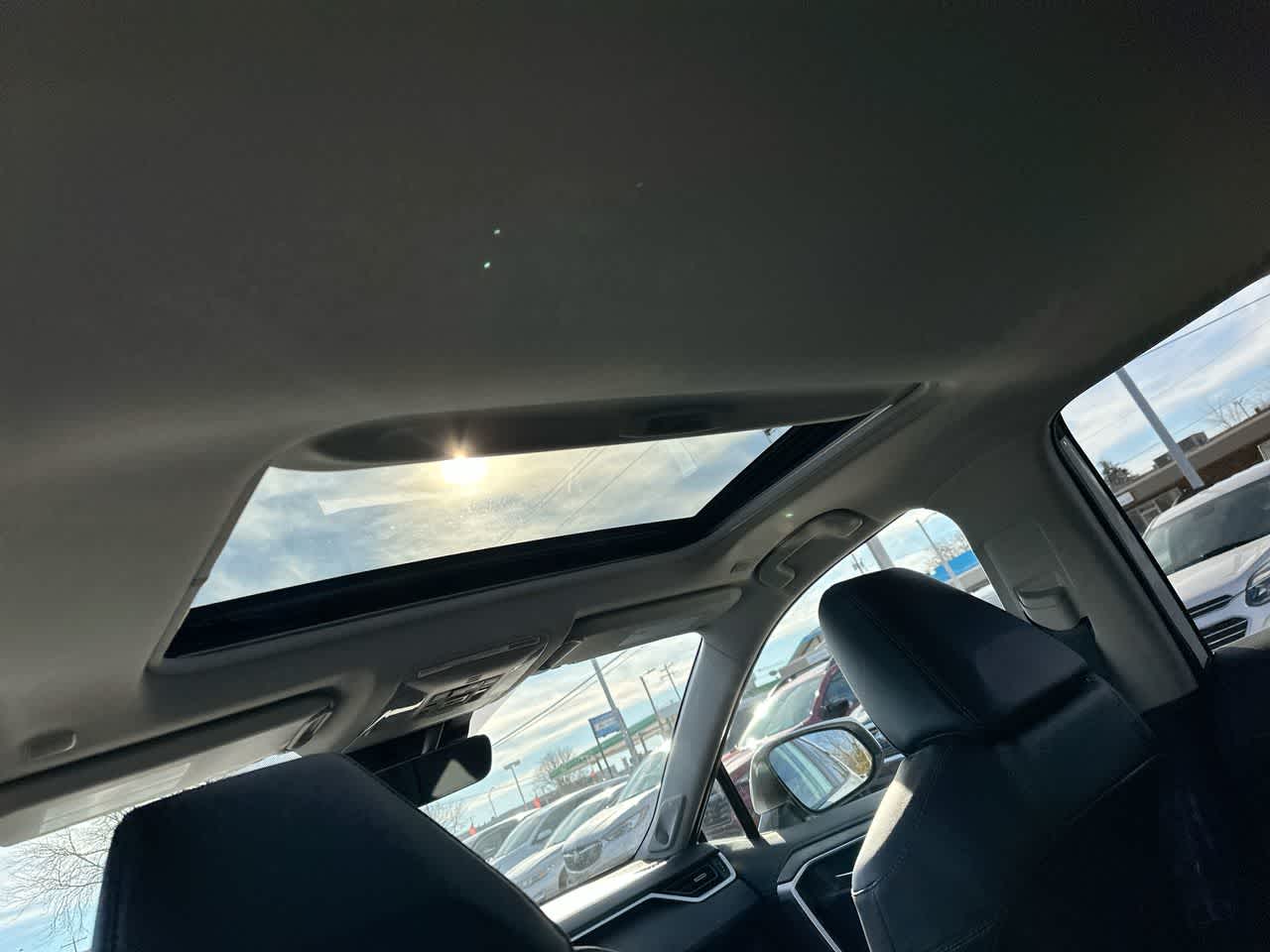 Thumbnail: 2024 Toyota RAV4 - 24