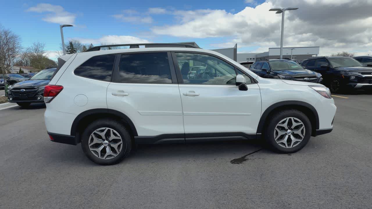 Thumbnail: 2021 Subaru Forester - 9