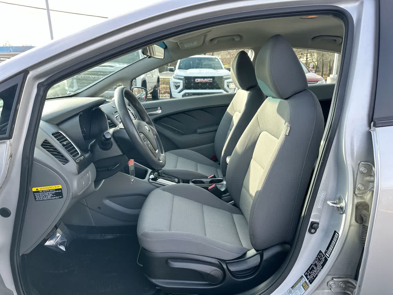 Thumbnail: 2017 Kia Forte - 21