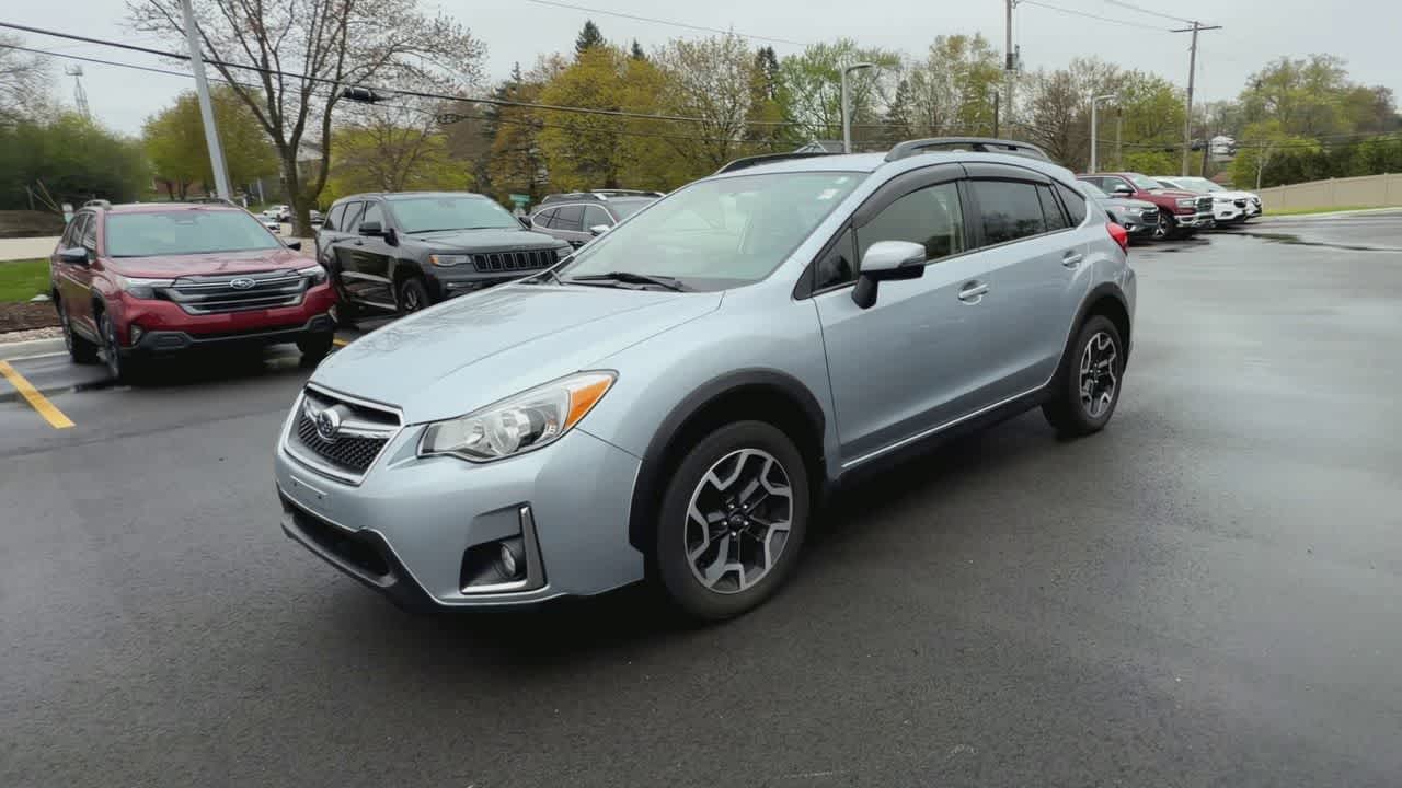 Thumbnail: 2016 Subaru Crosstrek - 4