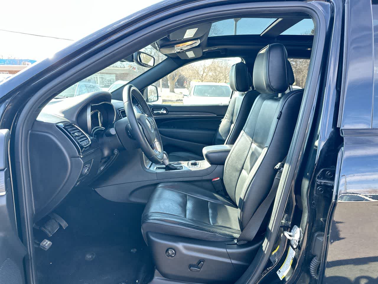 Thumbnail: 2019 Jeep Grand Cherokee - 21