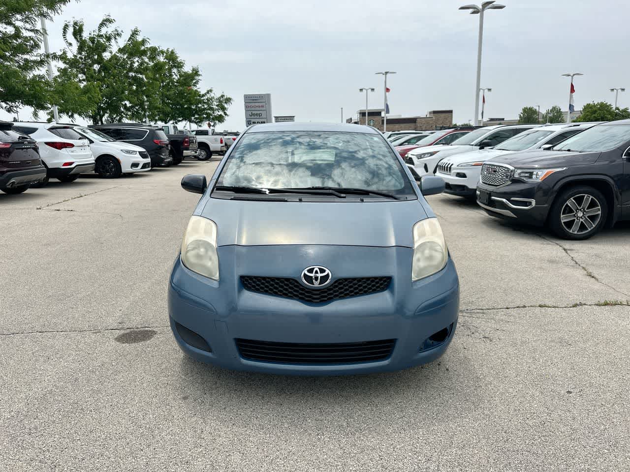 Thumbnail: 2010 Toyota Yaris - 16