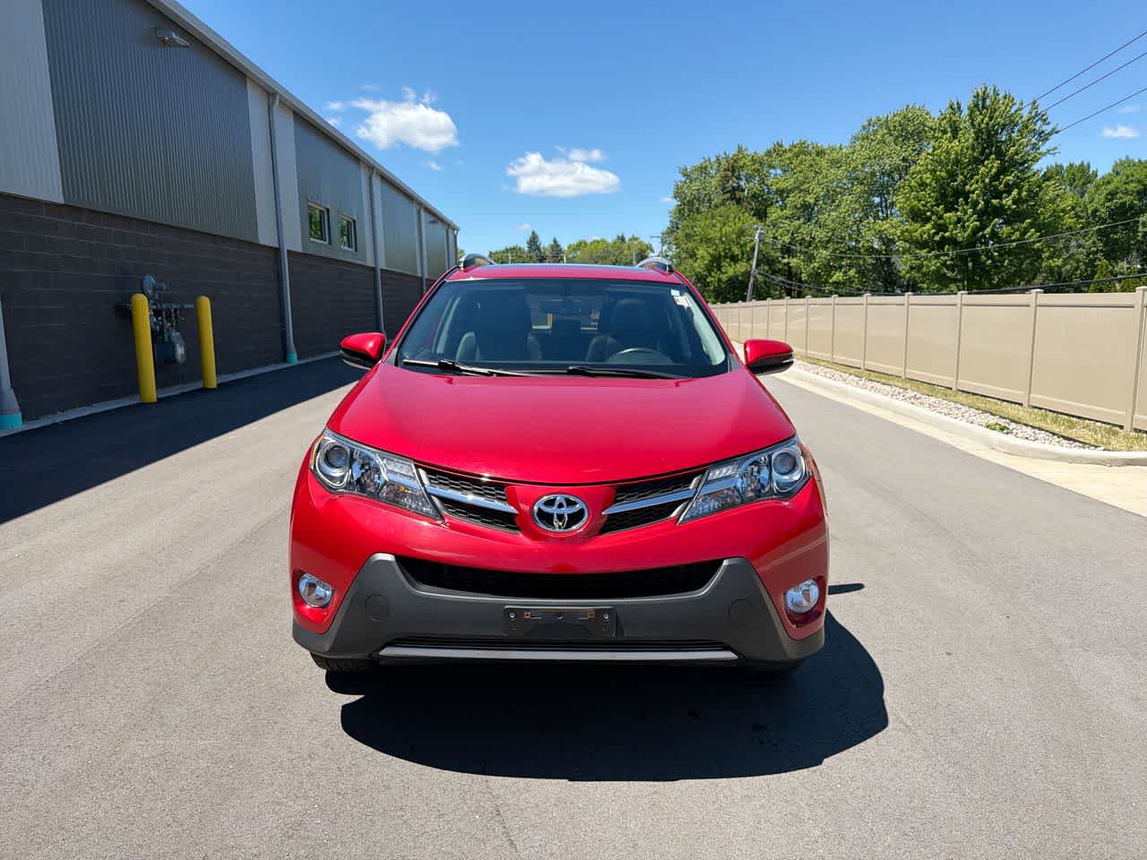 Thumbnail: 2015 Toyota RAV4 - 16