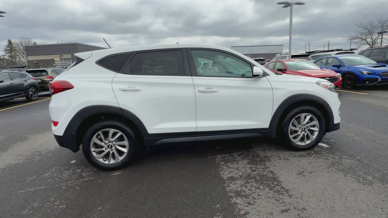 Thumbnail: 2017 Hyundai Tucson - 9
