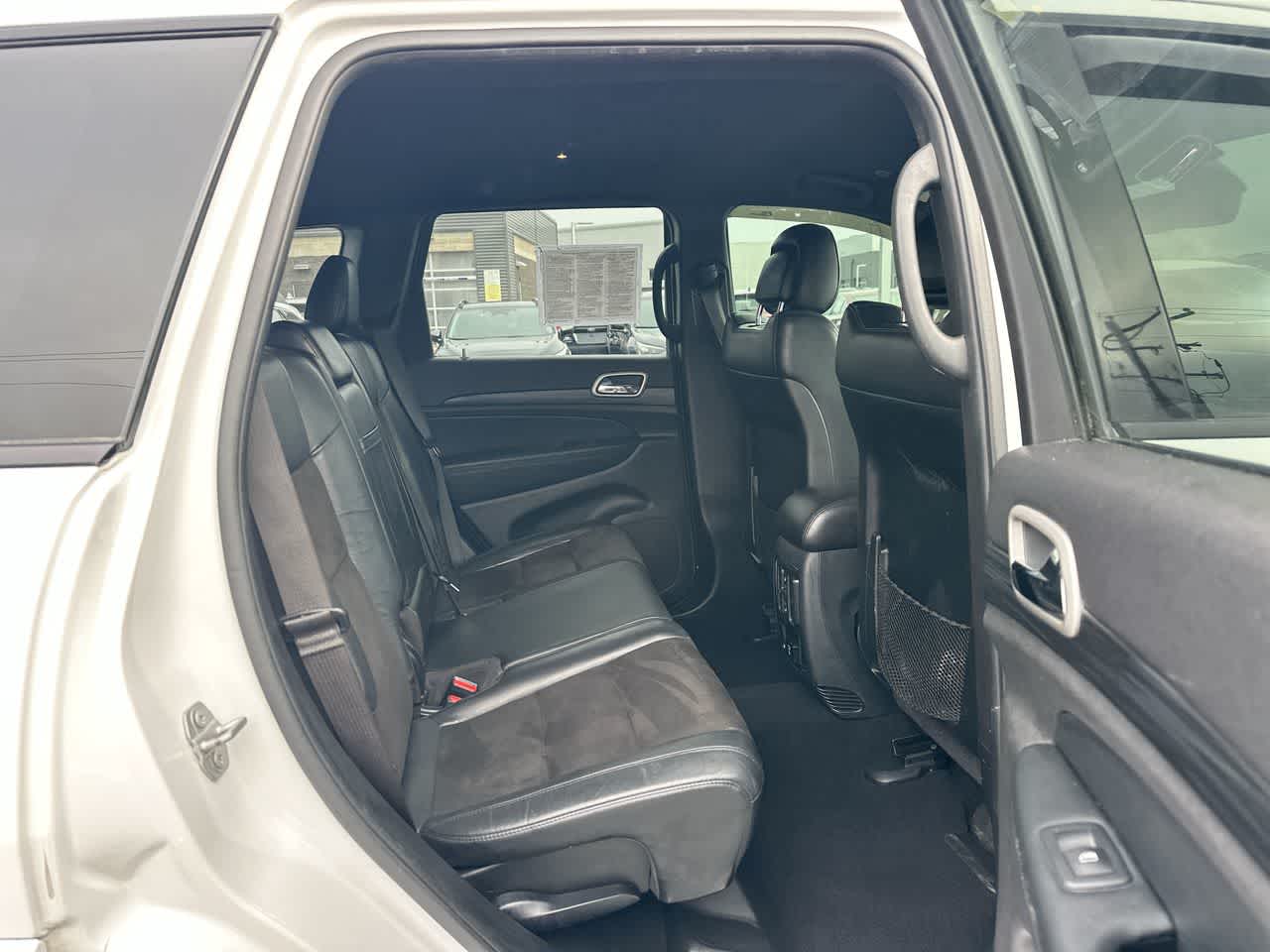 Thumbnail: 2020 Jeep Grand Cherokee - 25