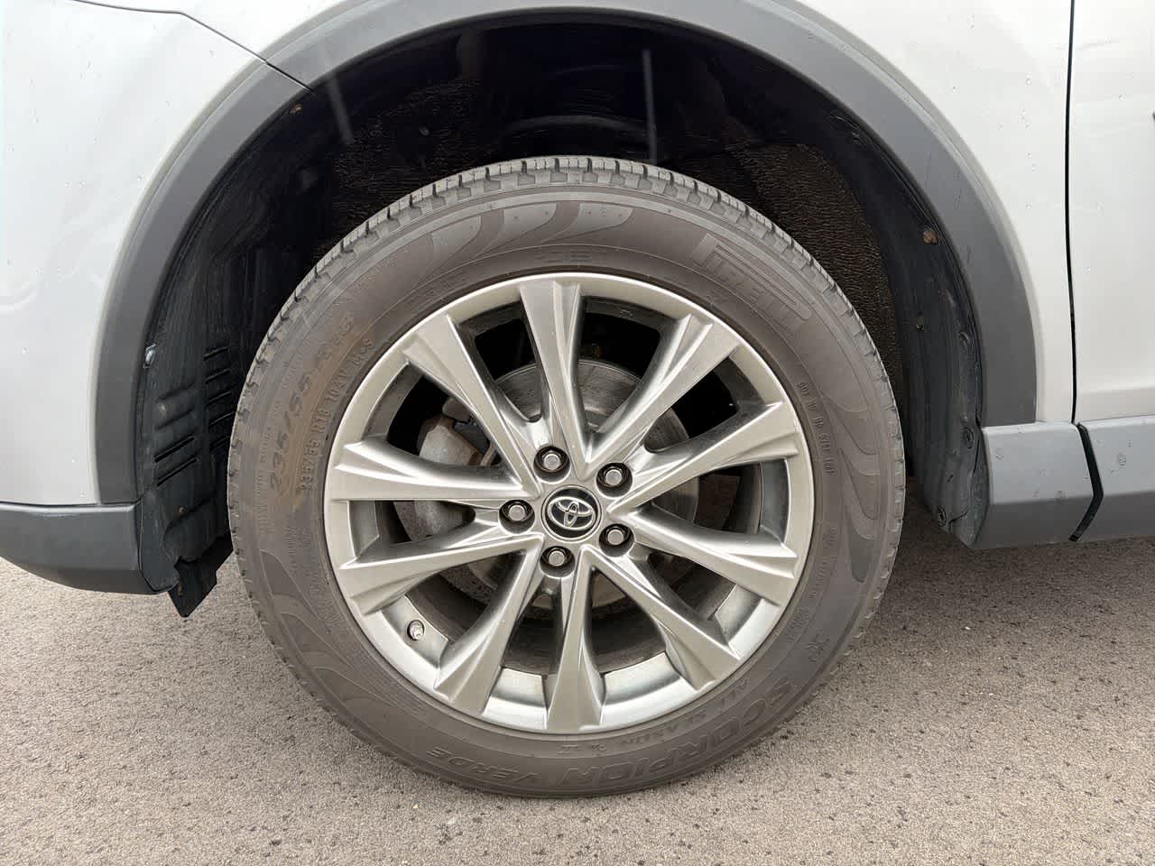 Thumbnail: 2016 Toyota RAV4 - 19