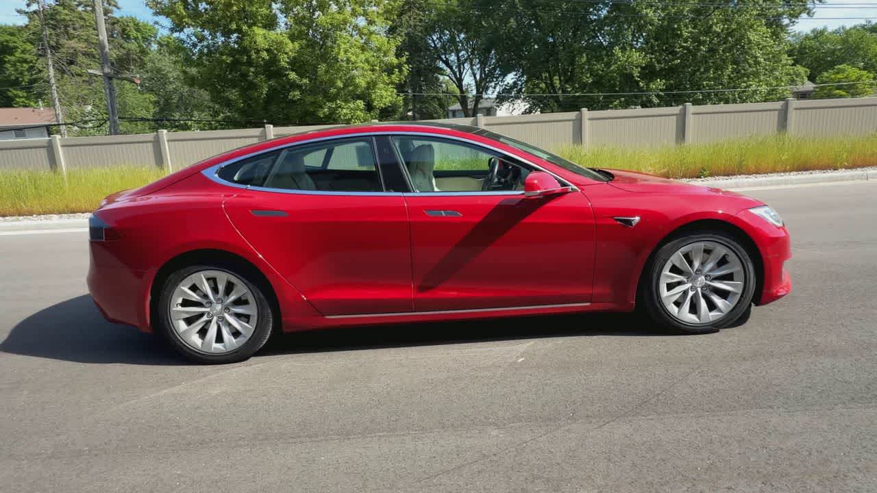 Thumbnail: 2018 Tesla Model S - 9
