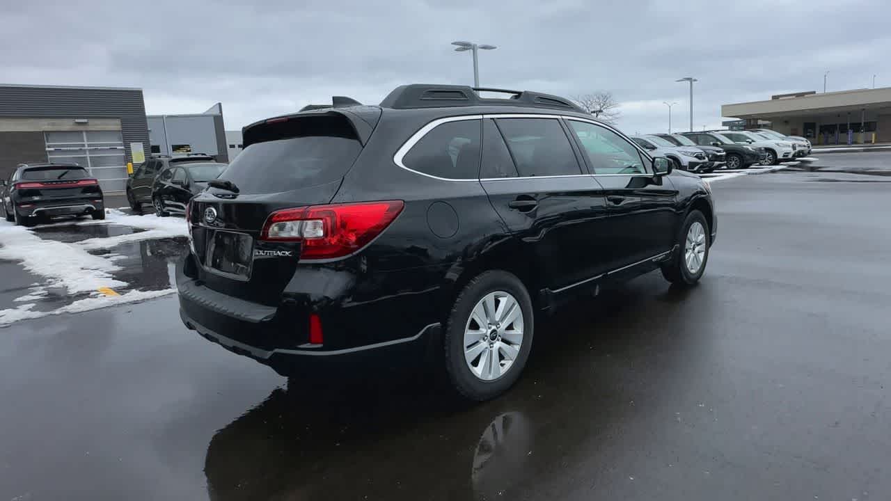 Thumbnail: 2016 Subaru Outback - 8