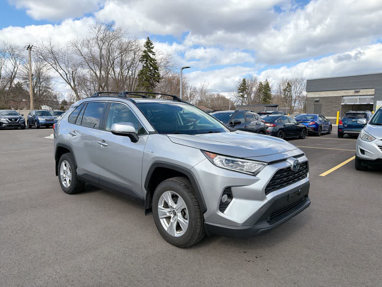 Thumbnail: 2020 Toyota RAV4 - 15