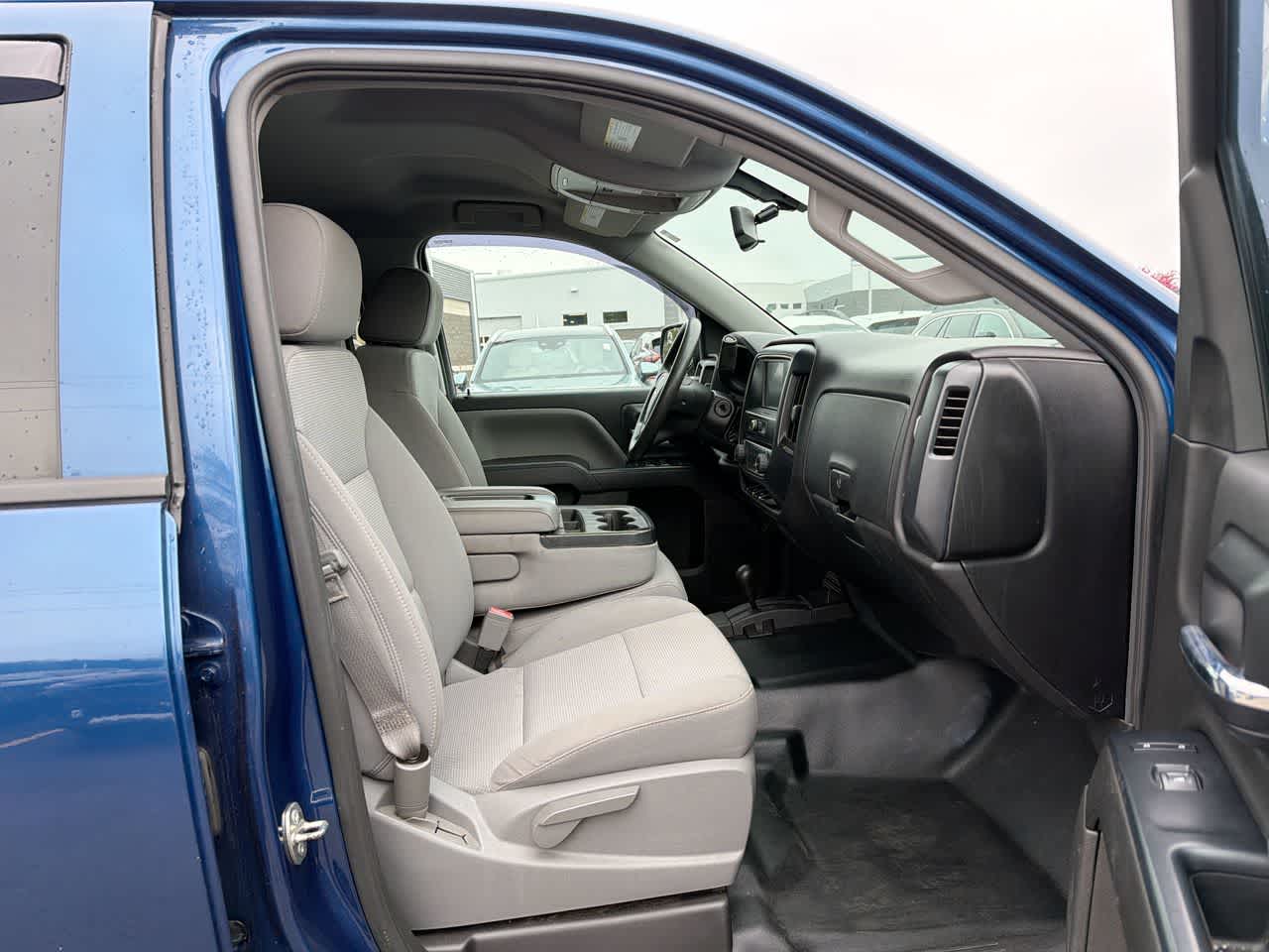 Thumbnail: 2016 Chevrolet Silverado 1500 - 26