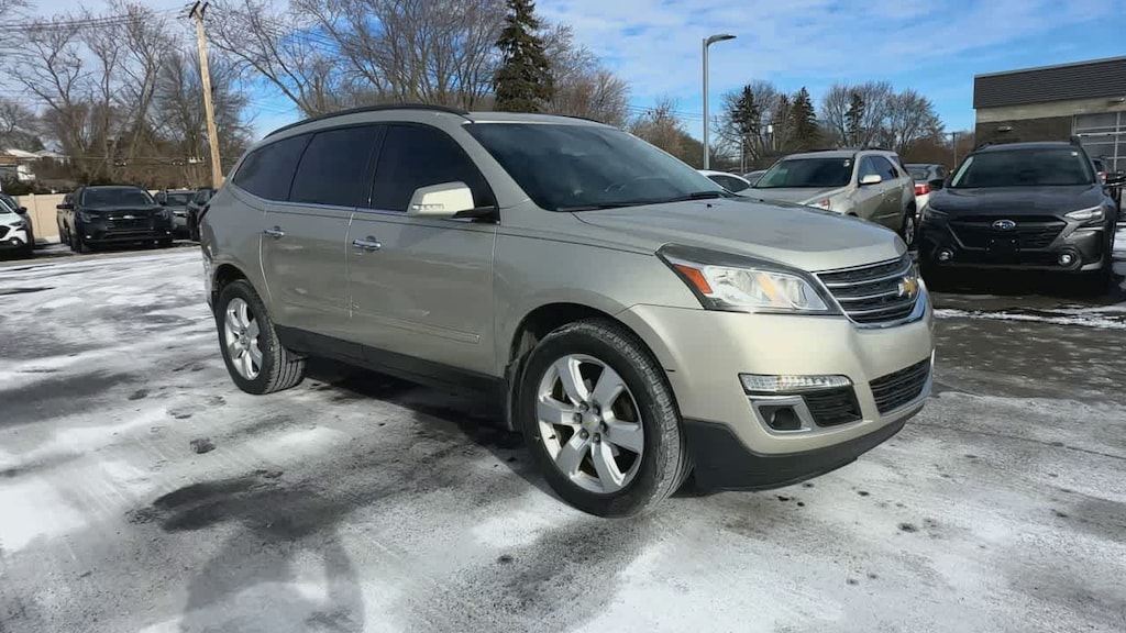Used 2017 Chevrolet Traverse LT SUV