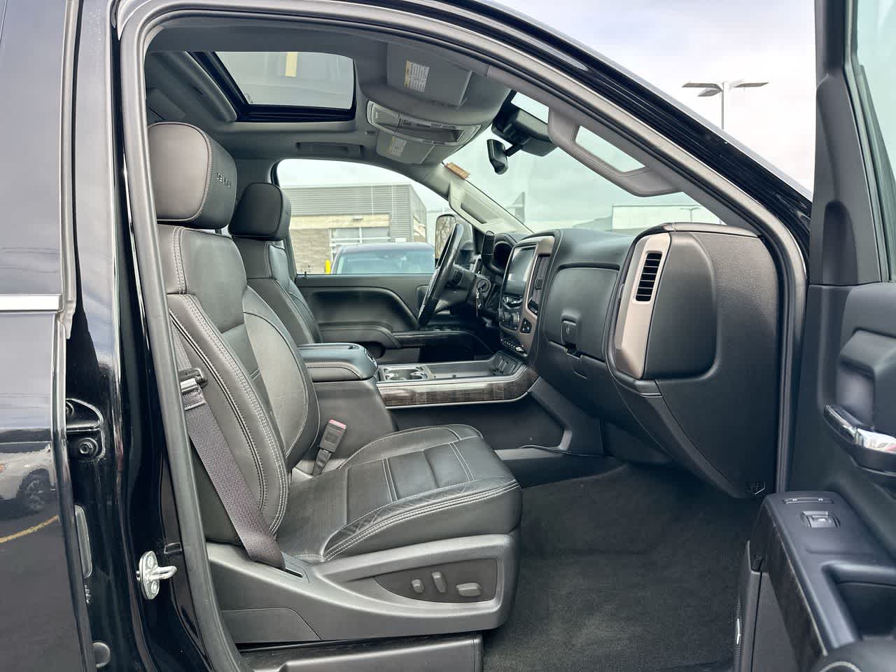 Thumbnail: 2015 GMC Sierra 2500 - 27