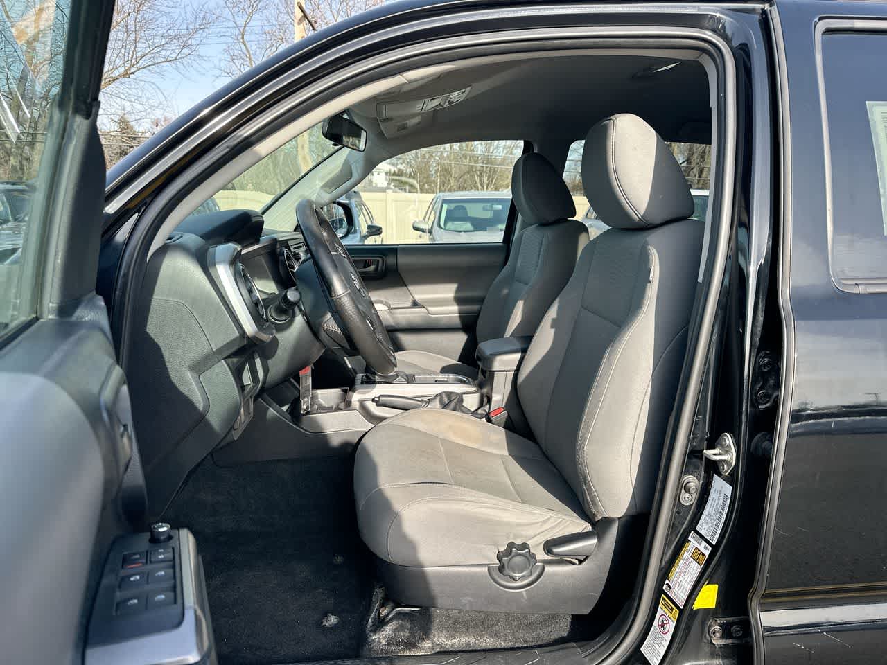 Thumbnail: 2016 Toyota Tacoma - 22