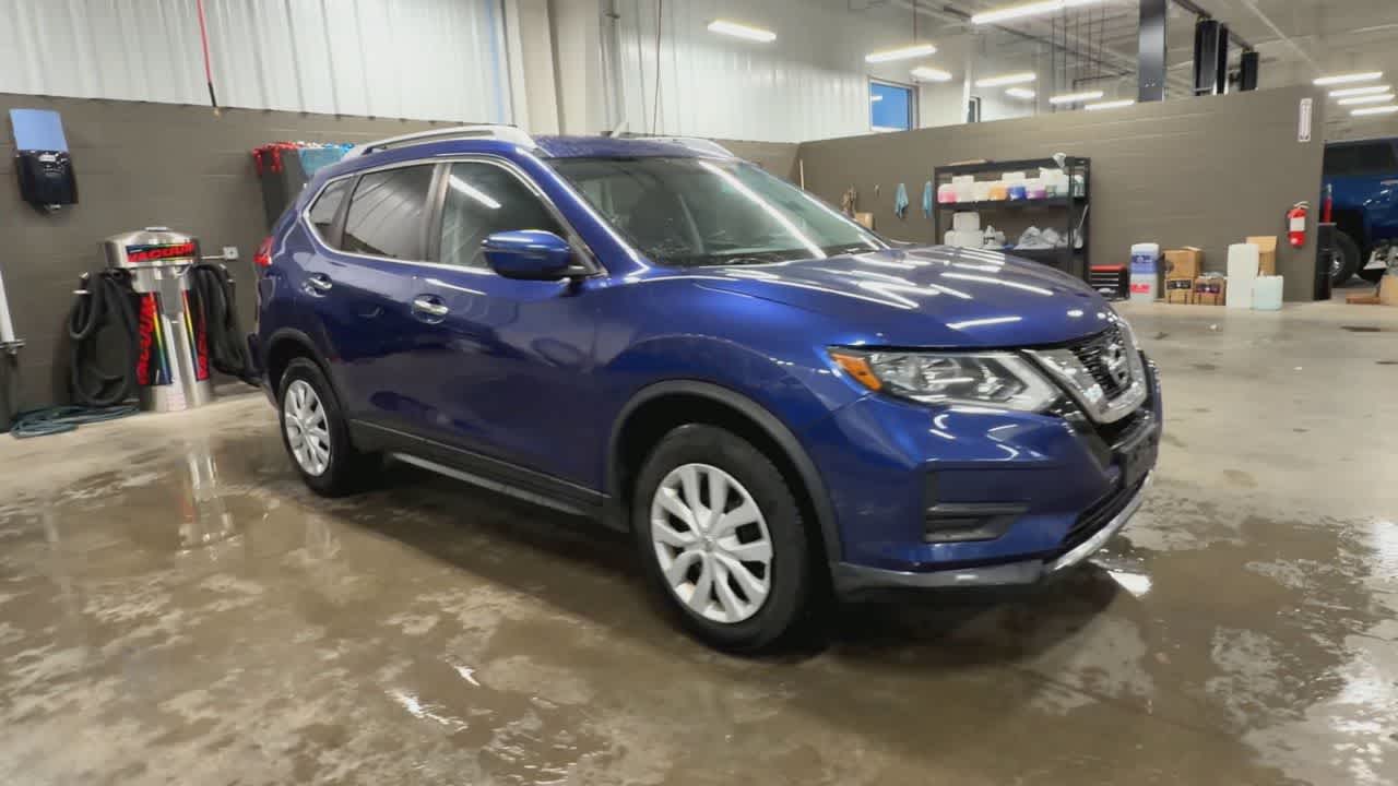 Thumbnail: 2017 Nissan Rogue - 2