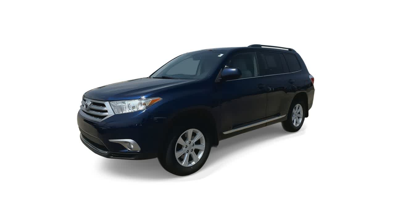 Thumbnail: 2013 Toyota Highlander - 4