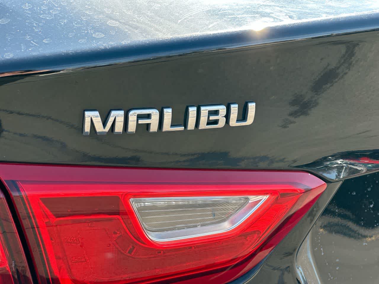 Thumbnail: 2017 Chevrolet Malibu - 17